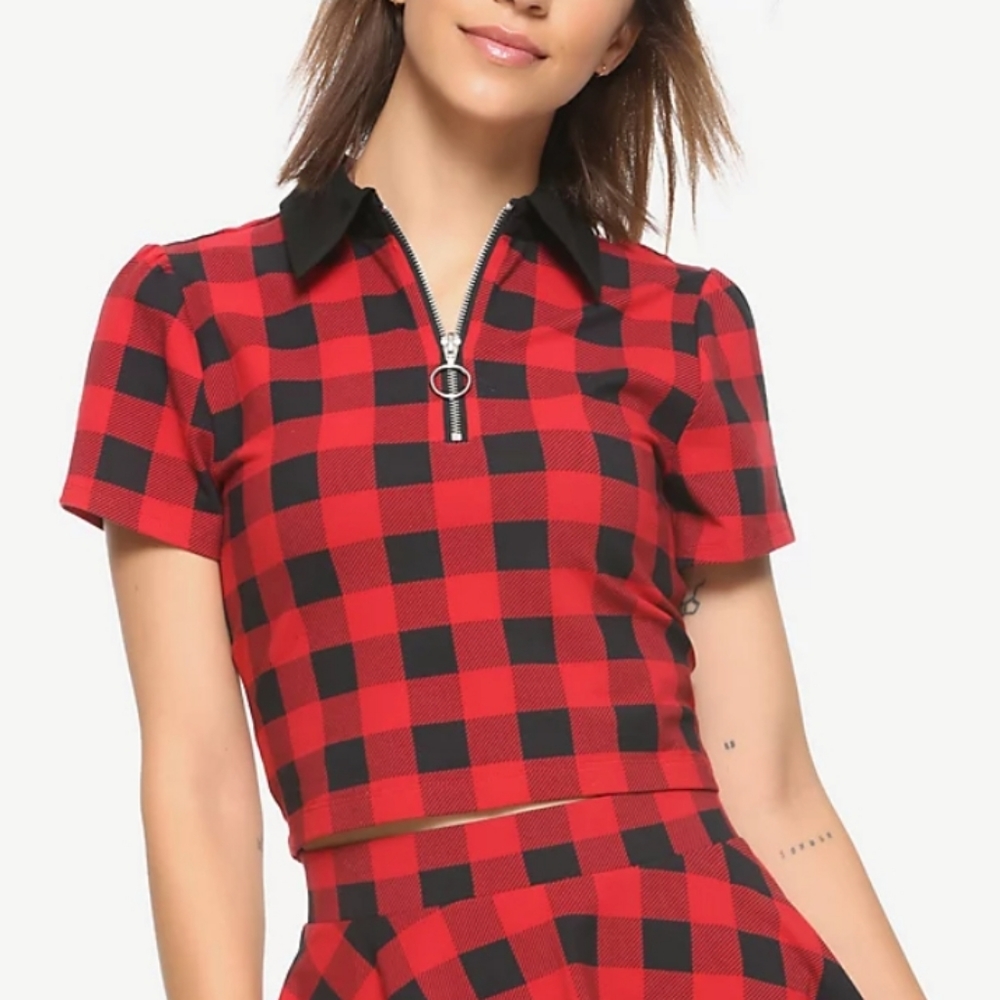 Hot Topic Plaid Cropped Shirt.